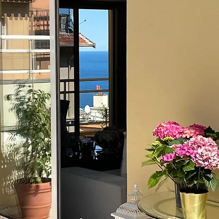 Grace & Breakfast Monaco Oda ve Kahvaltı