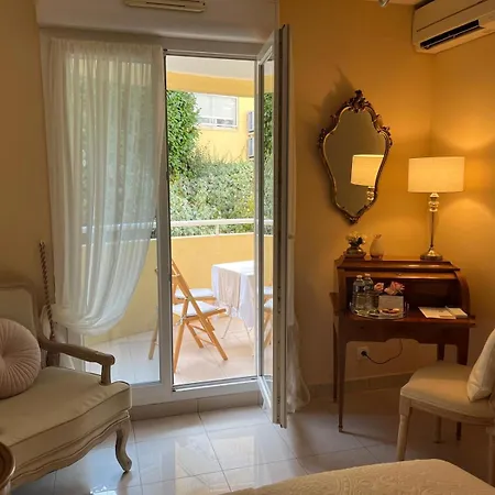 Grace & Breakfast Monaco Bed & Breakfast