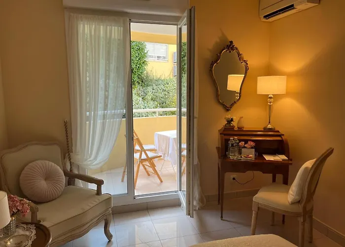 Grace & Breakfast Monaco Panzió